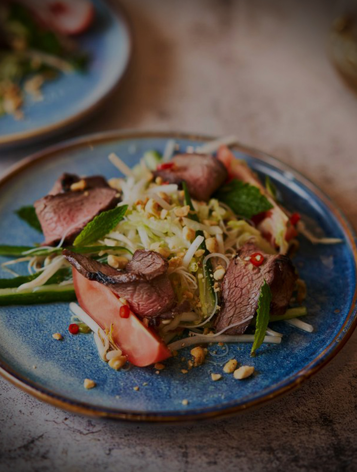 越式烤牛扒配米粉沙律