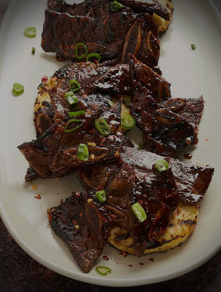 炙烤邁亞美風味菠蘿醬醃牛仔骨